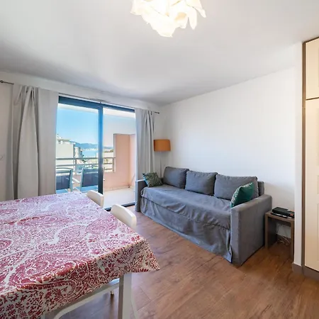 2 Pieces Avec Terrasse, Vue Mer, Piscine - Proche Palais Et Croisette Appartement Cannes